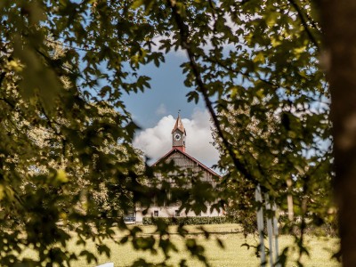 Eventscheune Wallenburg im Sommer